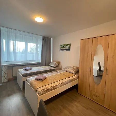 Monteurwohnung Fuer 5 Personen, Apartmán