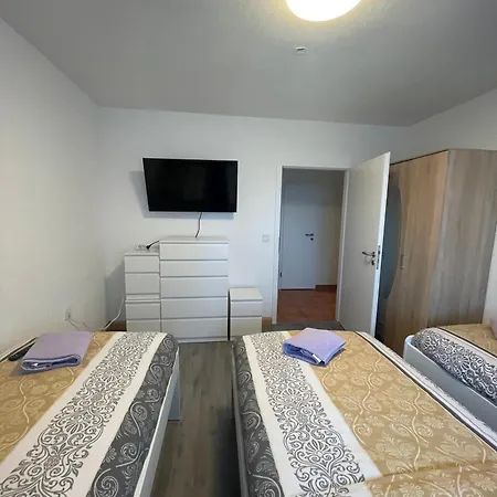 Monteurwohnung Fuer 5 Personen, Apartament *