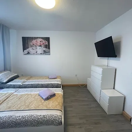 Apartment Monteurwohnung Fuer 5 Personen, Marl