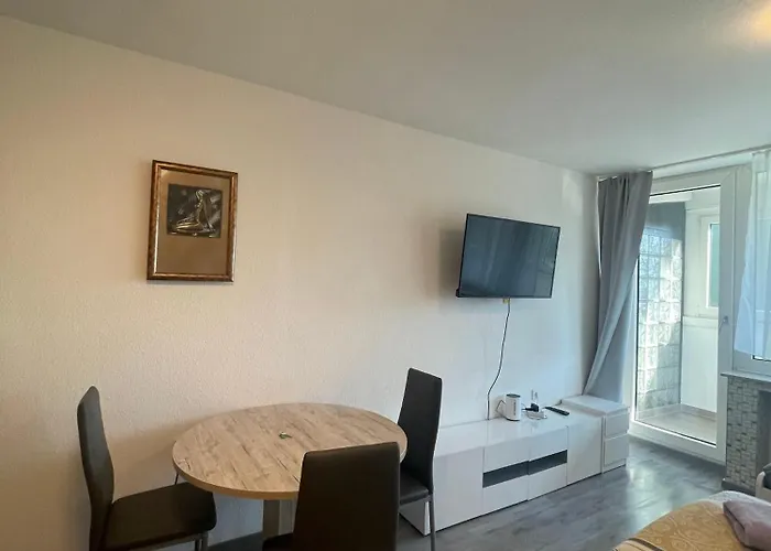 Monteurwohnung Fuer 5 Personen, *